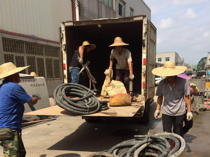 东光一部件厂房地基出现下沉注浆加固
